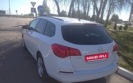 Opel Astra J, 2013 год, 870 000 рублей, 5 фотография