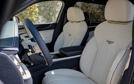 Bentley Bentayga I, 2022 год, 15 750 000 рублей, 17 фотография