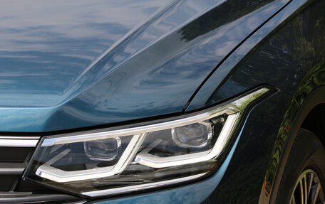 Volkswagen Tiguan II, 2023 год, 3 700 000 рублей, 6 фотография