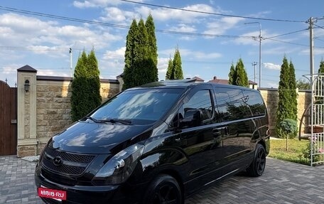 Hyundai Grand Starex Grand Starex I рестайлинг 2, 2011 год, 1 999 999 рублей, 4 фотография