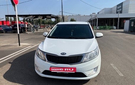 KIA Rio III рестайлинг, 2013 год, 940 000 рублей, 10 фотография