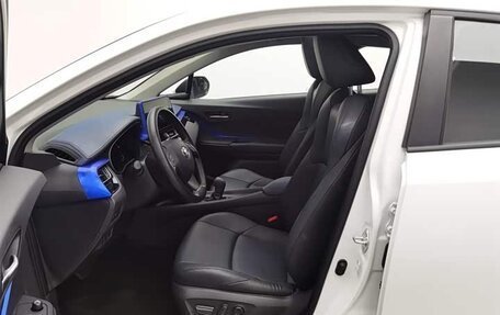 Toyota C-HR I рестайлинг, 2023 год, 1 960 000 рублей, 17 фотография