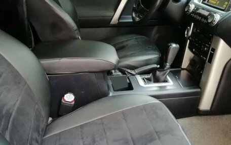 Toyota Land Cruiser Prado 150 рестайлинг 2, 2010 год, 2 950 000 рублей, 6 фотография