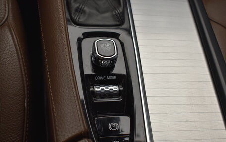 Volvo XC90 II рестайлинг, 2018 год, 3 240 000 рублей, 21 фотография