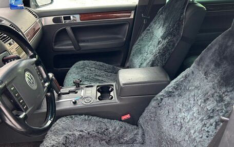 Volkswagen Touareg III, 2004 год, 850 000 рублей, 10 фотография