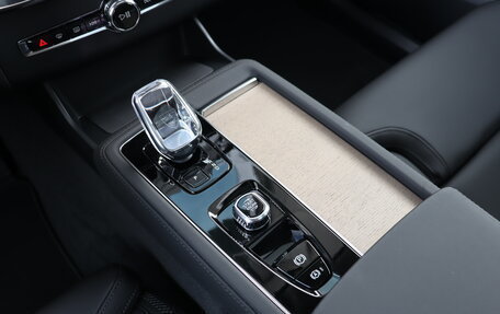 Volvo XC90 II рестайлинг, 2025 год, 10 990 000 рублей, 13 фотография