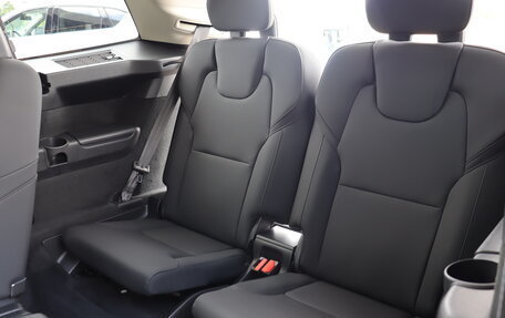 Volvo XC90 II рестайлинг, 2025 год, 10 990 000 рублей, 16 фотография
