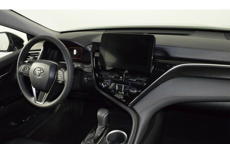 Toyota Camry, 2023 год, 3 855 000 рублей, 10 фотография