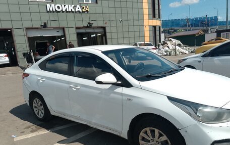 Hyundai Solaris II рестайлинг, 2017 год, 600 000 рублей, 4 фотография