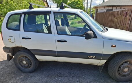 Chevrolet Niva I рестайлинг, 2003 год, 300 000 рублей, 10 фотография