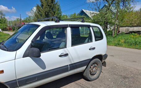 Chevrolet Niva I рестайлинг, 2003 год, 300 000 рублей, 12 фотография
