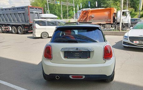 MINI Hatch, 2020 год, 2 350 000 рублей, 6 фотография