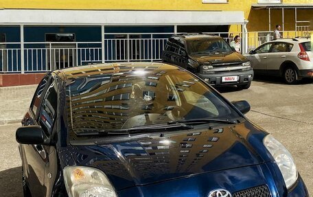 Toyota Yaris III рестайлинг, 2008 год, 490 000 рублей, 3 фотография