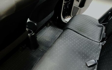 Toyota Yaris III рестайлинг, 2008 год, 490 000 рублей, 11 фотография