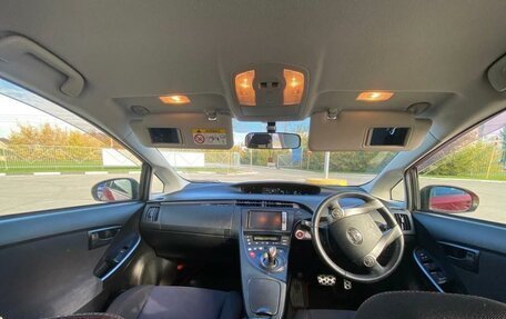 Toyota Prius, 2013 год, 1 450 000 рублей, 9 фотография