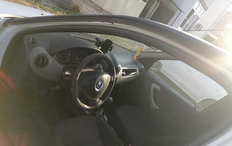 Renault Logan I, 2011 год, 380 000 рублей, 9 фотография