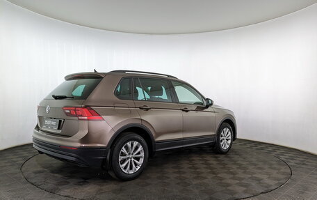 Volkswagen Tiguan II, 2019 год, 2 350 000 рублей, 5 фотография