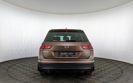 Volkswagen Tiguan II, 2019 год, 2 350 000 рублей, 6 фотография