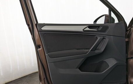 Volkswagen Tiguan II, 2019 год, 2 350 000 рублей, 19 фотография