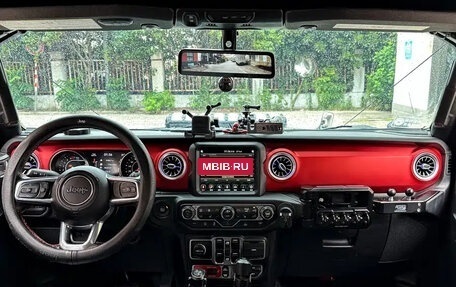 Jeep Wrangler, 2021 год, 4 975 690 рублей, 9 фотография