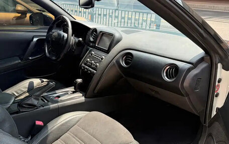 Nissan GT-R, 2015 год, 10 796 690 рублей, 9 фотография