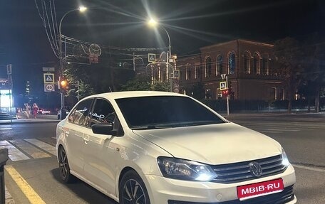 Volkswagen Polo VI (EU Market), 2016 год, 900 000 рублей, 1 фотография