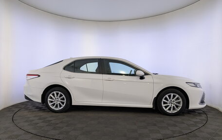 Toyota Camry, 2021 год, 2 550 000 рублей, 4 фотография