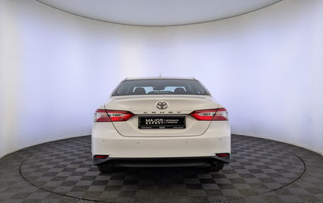Toyota Camry, 2021 год, 2 550 000 рублей, 6 фотография