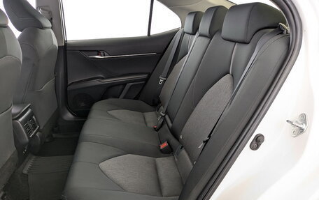 Toyota Camry, 2021 год, 2 550 000 рублей, 12 фотография