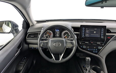 Toyota Camry, 2021 год, 2 550 000 рублей, 21 фотография
