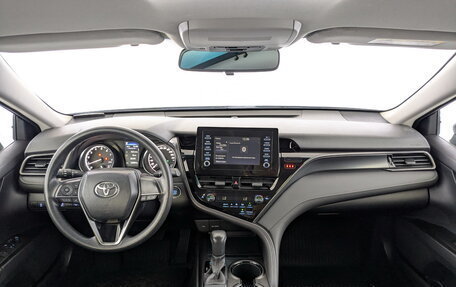Toyota Camry, 2021 год, 2 550 000 рублей, 14 фотография