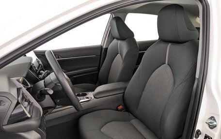 Toyota Camry, 2021 год, 2 550 000 рублей, 20 фотография