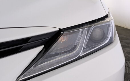 Toyota Camry, 2021 год, 2 550 000 рублей, 17 фотография