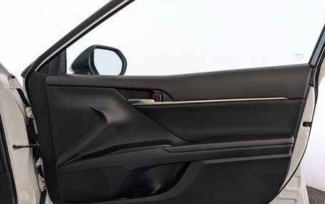 Toyota Camry, 2021 год, 2 550 000 рублей, 24 фотография