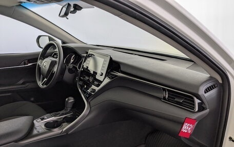 Toyota Camry, 2021 год, 2 550 000 рублей, 11 фотография