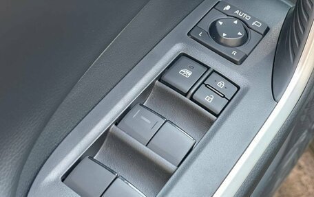 Toyota RAV4, 2025 год, 3 680 000 рублей, 8 фотография