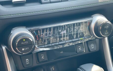 Toyota RAV4, 2025 год, 3 680 000 рублей, 20 фотография