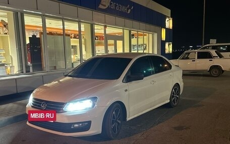 Volkswagen Polo VI (EU Market), 2016 год, 900 000 рублей, 2 фотография