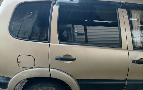 Chevrolet Niva I рестайлинг, 2004 год, 229 000 рублей, 3 фотография