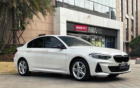 BMW 1 серия, 2022 год, 2 000 000 рублей, 1 фотография