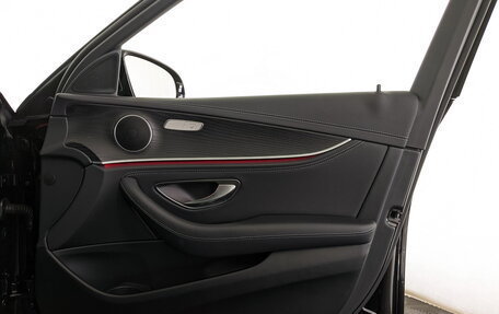 Mercedes-Benz E-Класс, 2021 год, 4 400 000 рублей, 26 фотография