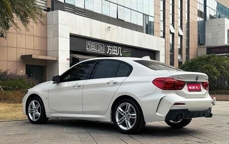 BMW 1 серия, 2022 год, 2 000 000 рублей, 4 фотография