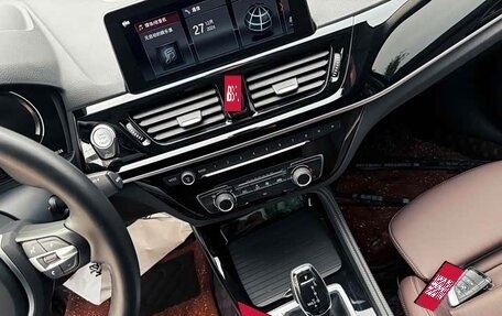 BMW 1 серия, 2022 год, 2 000 000 рублей, 11 фотография