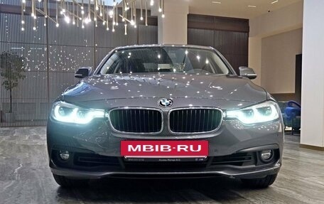 BMW 3 серия, 2018 год, 1 899 000 рублей, 3 фотография