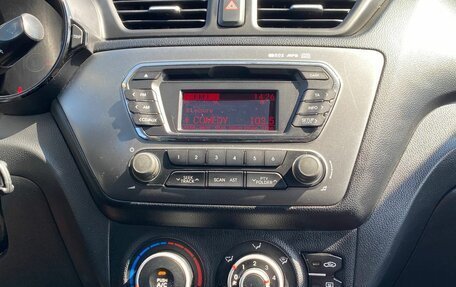 KIA Rio III рестайлинг, 2013 год, 650 000 рублей, 18 фотография