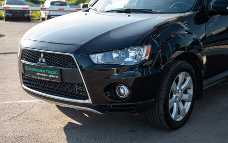 Mitsubishi Outlander III рестайлинг 3, 2010 год, 915 000 рублей, 2 фотография