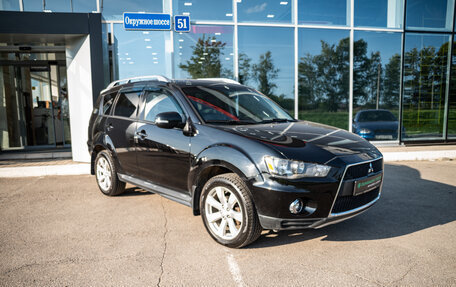 Mitsubishi Outlander III рестайлинг 3, 2010 год, 915 000 рублей, 4 фотография