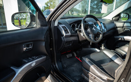 Mitsubishi Outlander III рестайлинг 3, 2010 год, 915 000 рублей, 8 фотография