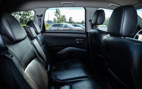 Mitsubishi Outlander III рестайлинг 3, 2010 год, 915 000 рублей, 14 фотография