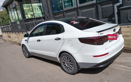 KIA Rio IV, 2017 год, 1 050 000 рублей, 2 фотография